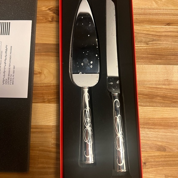 Kate spade belle boulevard cake cutting set - Picture 2 of 2